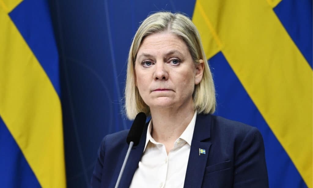 Det är en lyckad dag för den svenska finansministern Magdalena Andersson (S).
